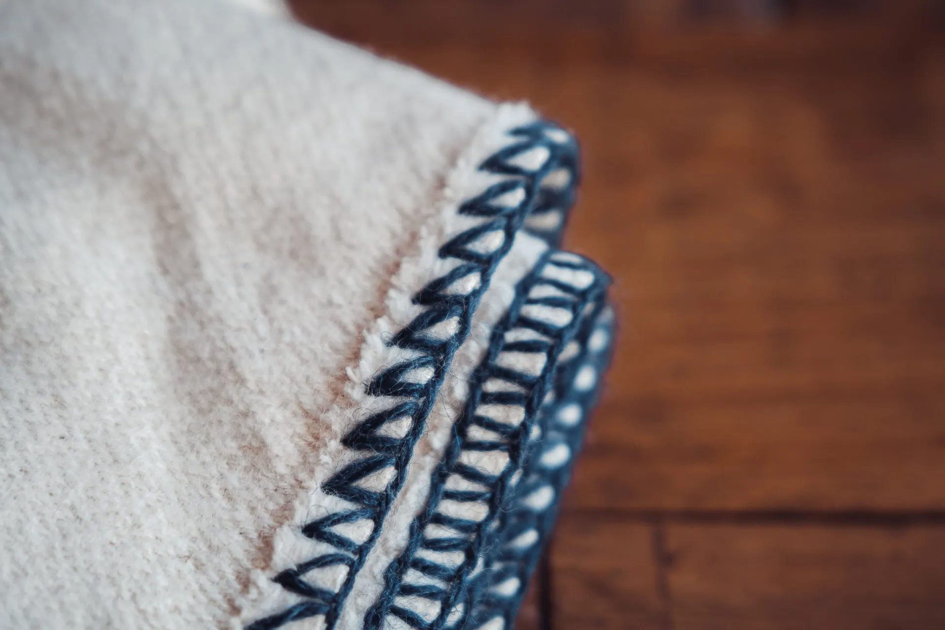 Blanket: Organic eco-cotton, Indigo trim - BL24