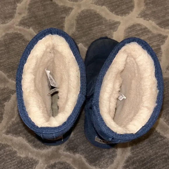 💙Blue suede uggs💙