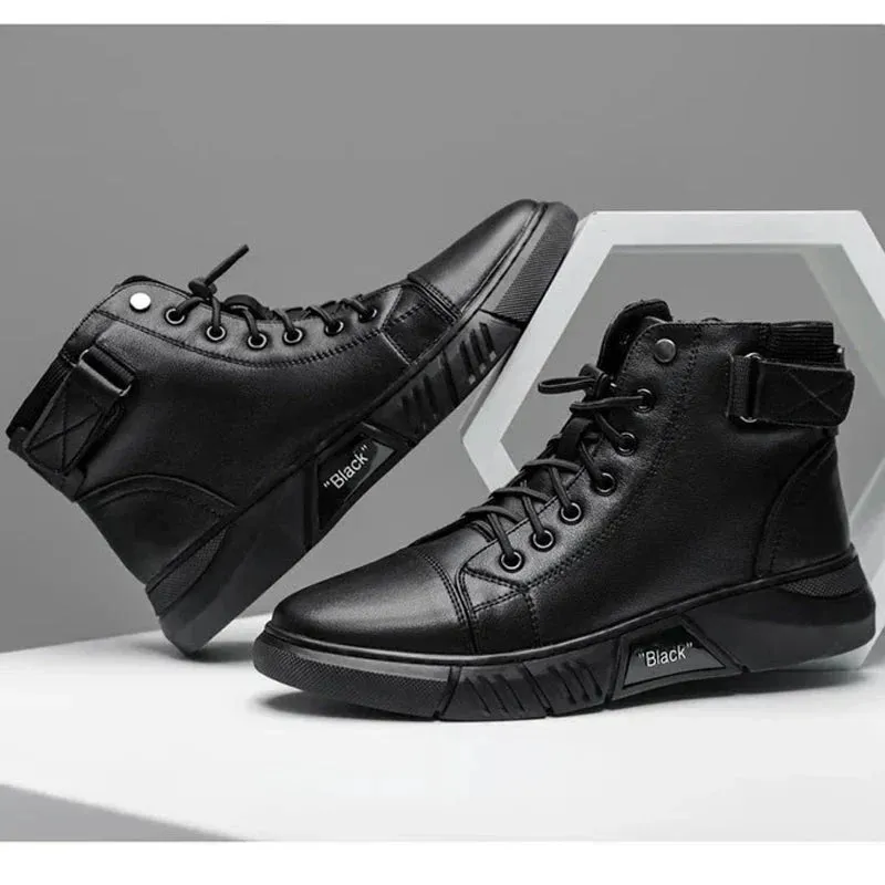 Elegant leather men's boots in black
