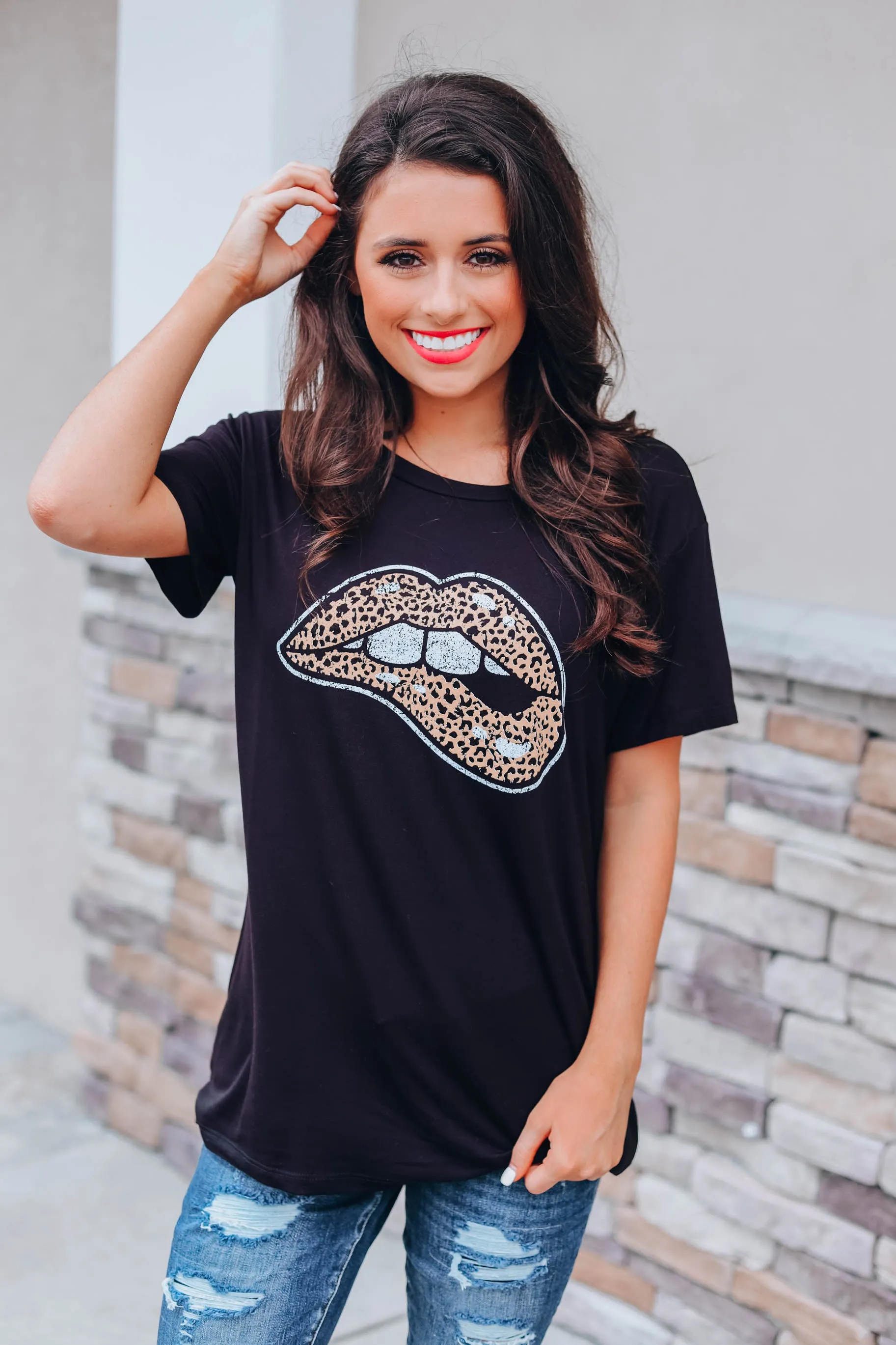 Kiss You Tonight Leopard Graphic Top - Black