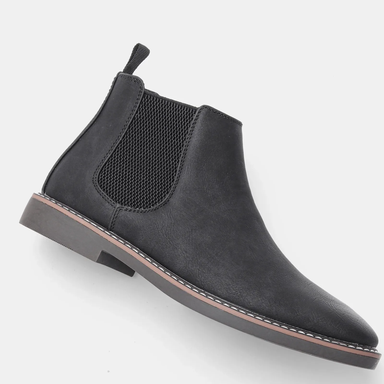 Men's boots with comfortable insole and non-slip sole