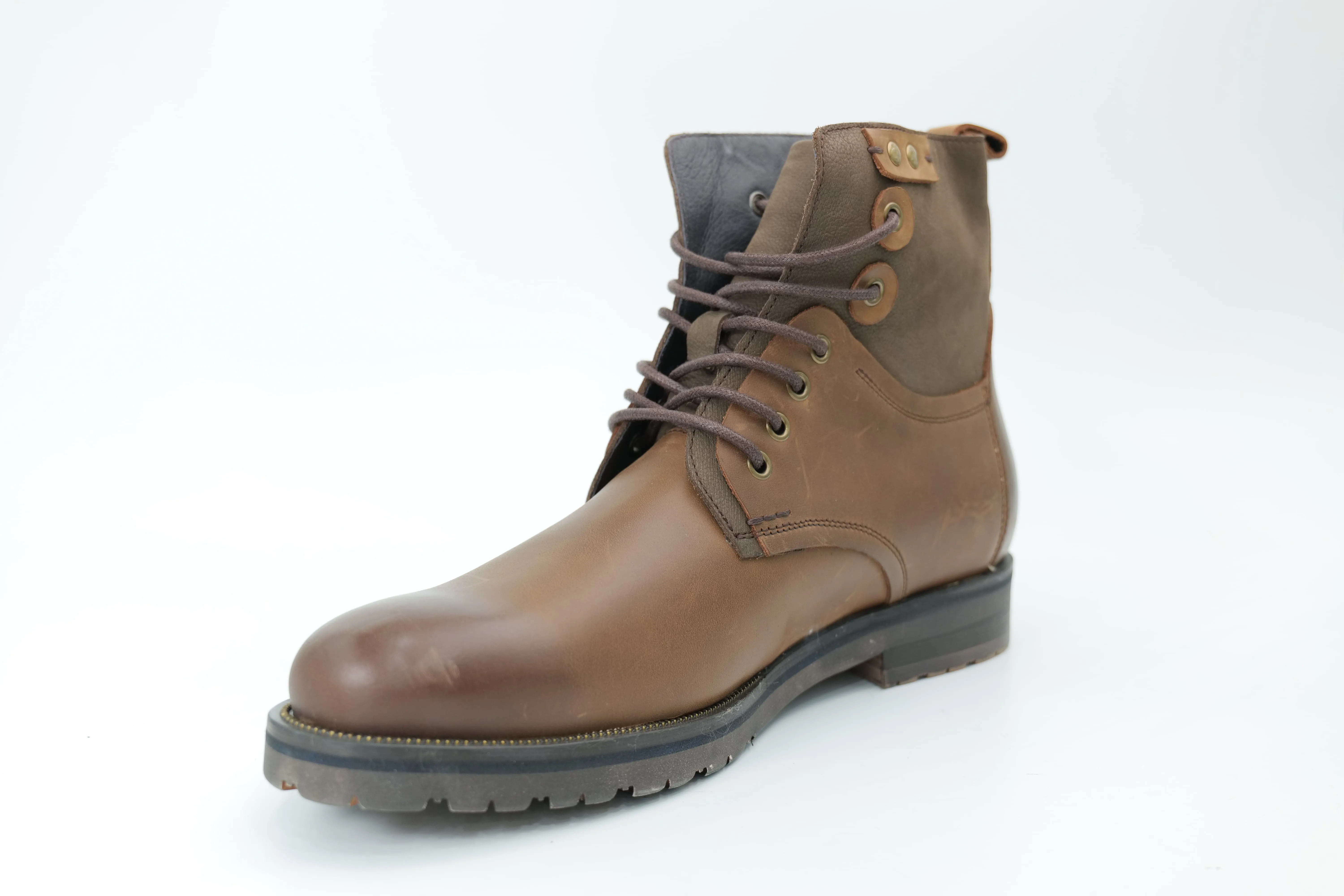 Mid-high boots