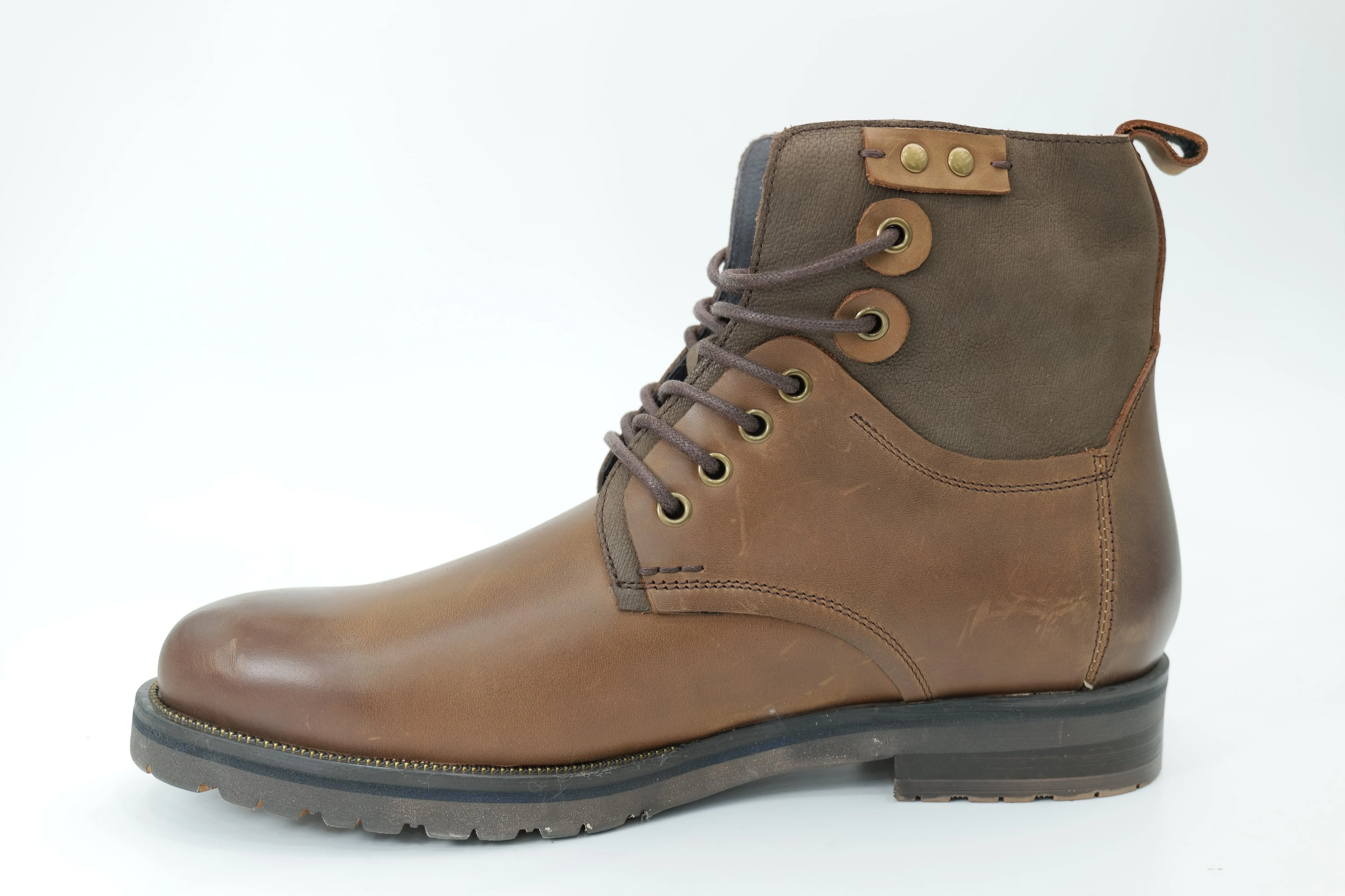 Mid-high boots