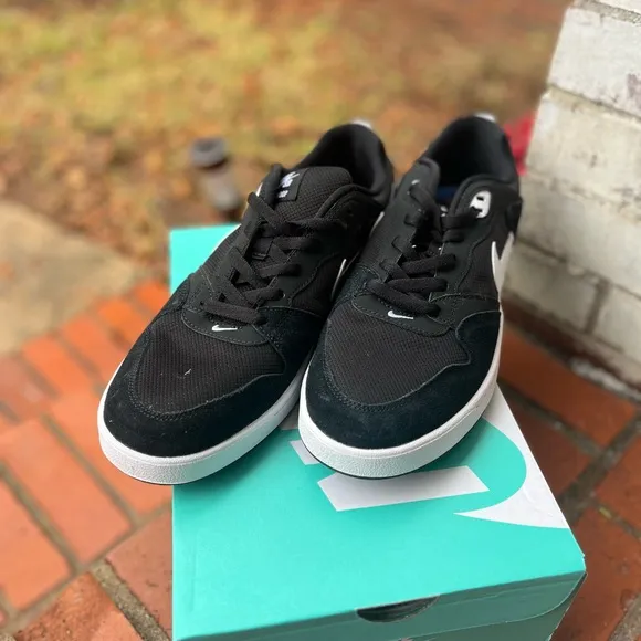 Nike SB Alleyoop Black Men’s Trainers sneakerss