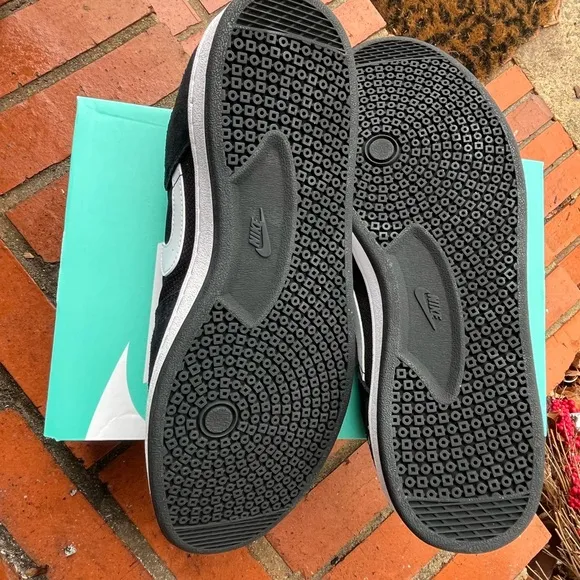 Nike SB Alleyoop Black Men’s Trainers sneakerss