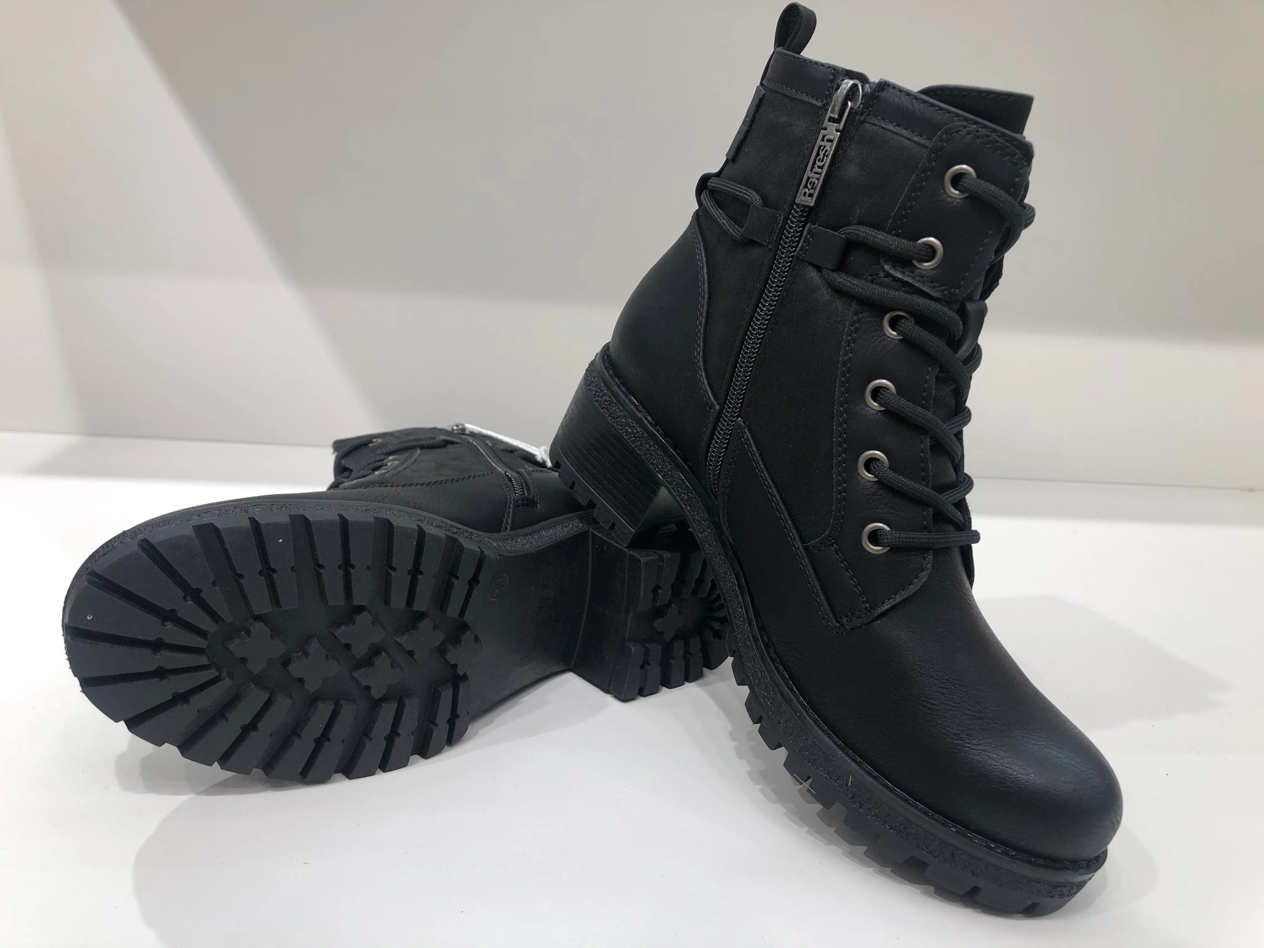 PULSE BLACK