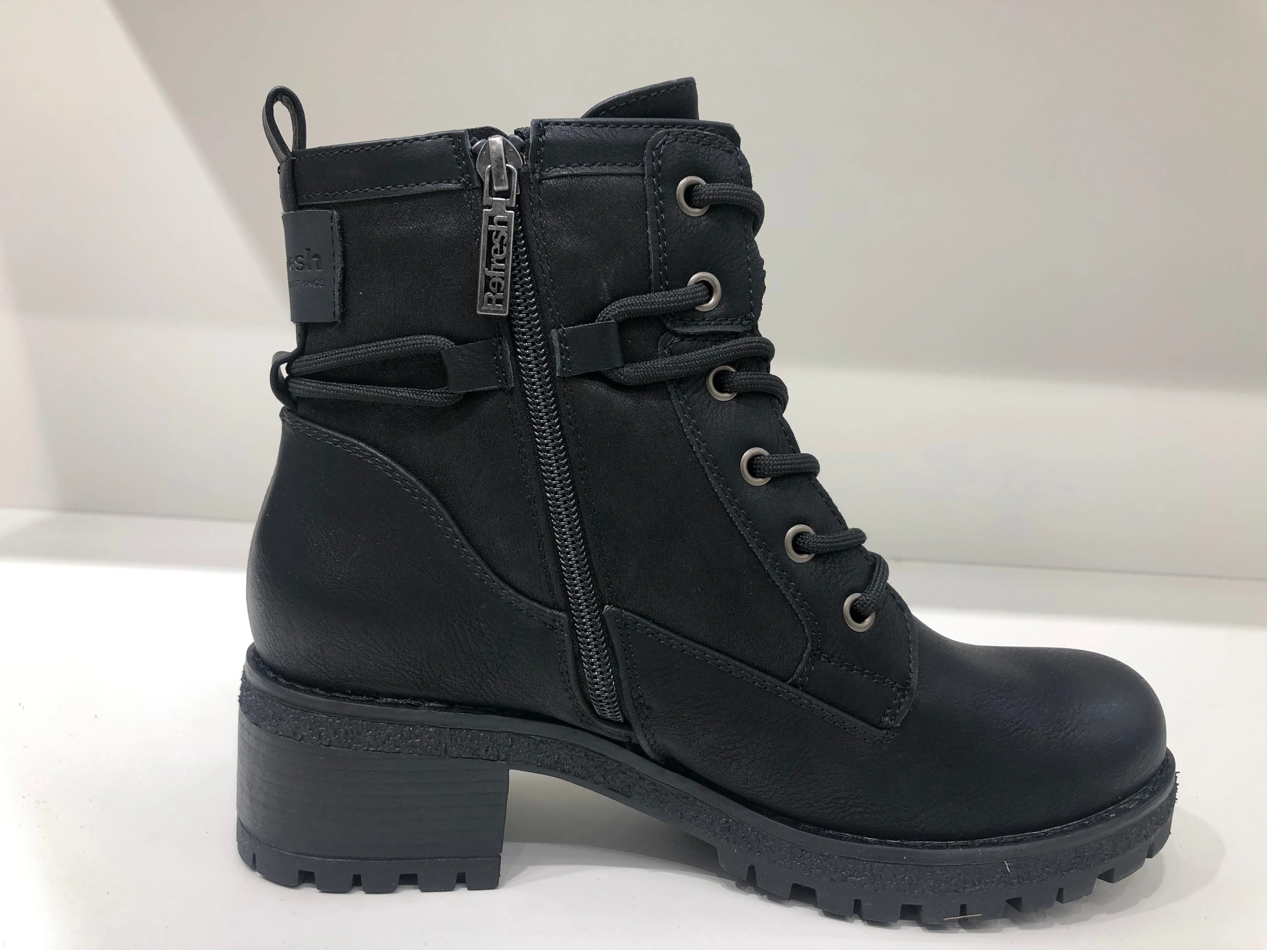 PULSE BLACK