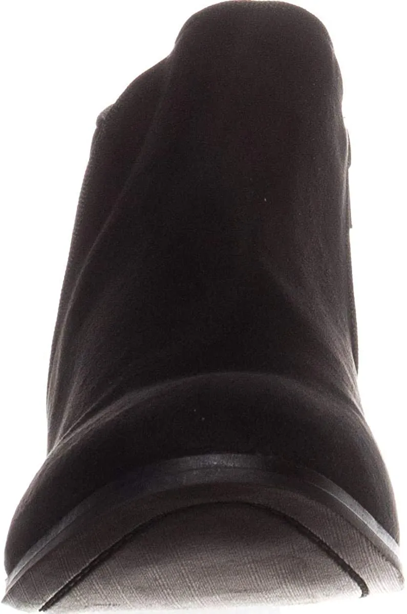 SC35 Wileyy Flat Ankle Boots, Black, 9 W US