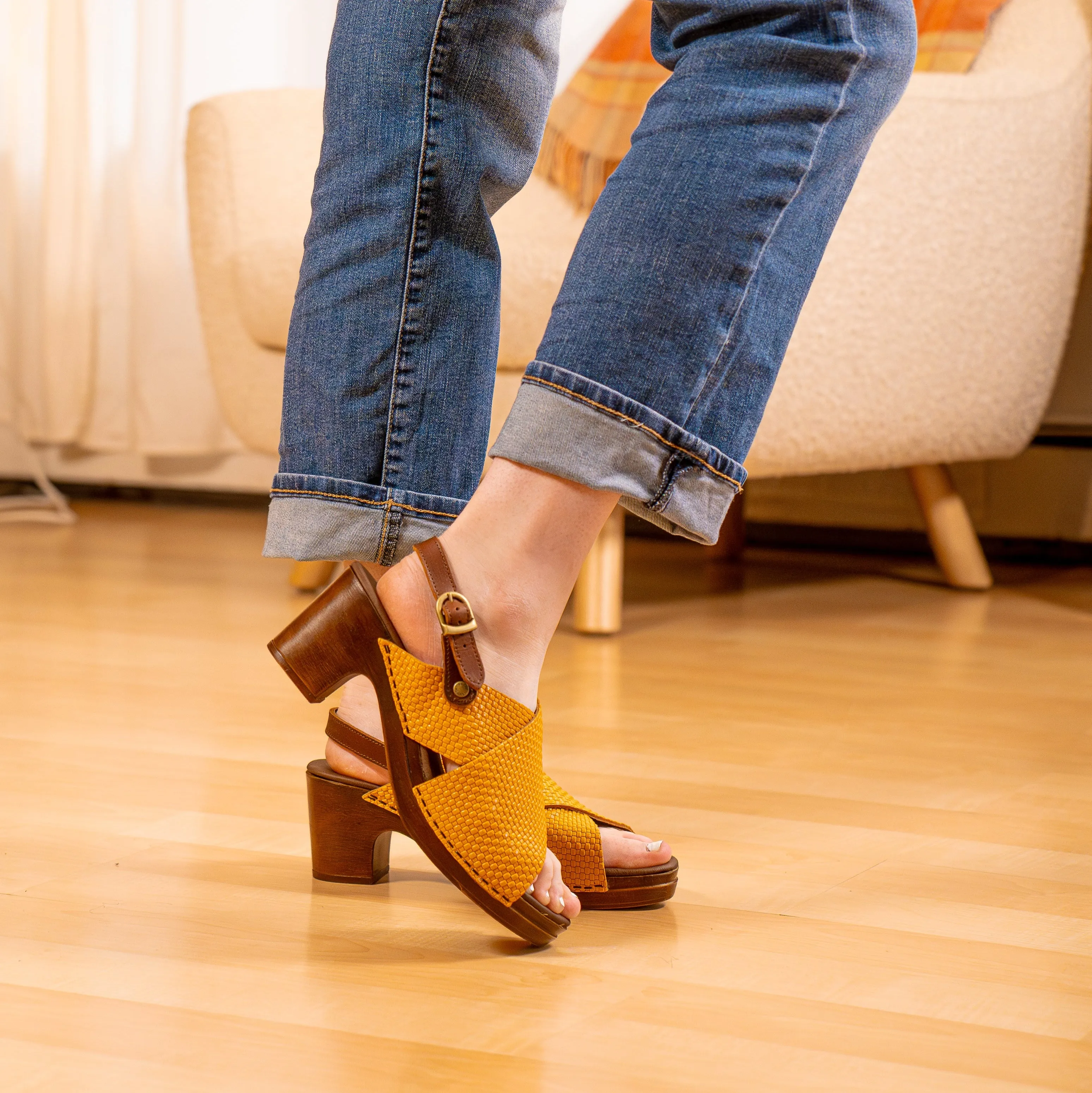 Sijo Women's Sandal in Yellow